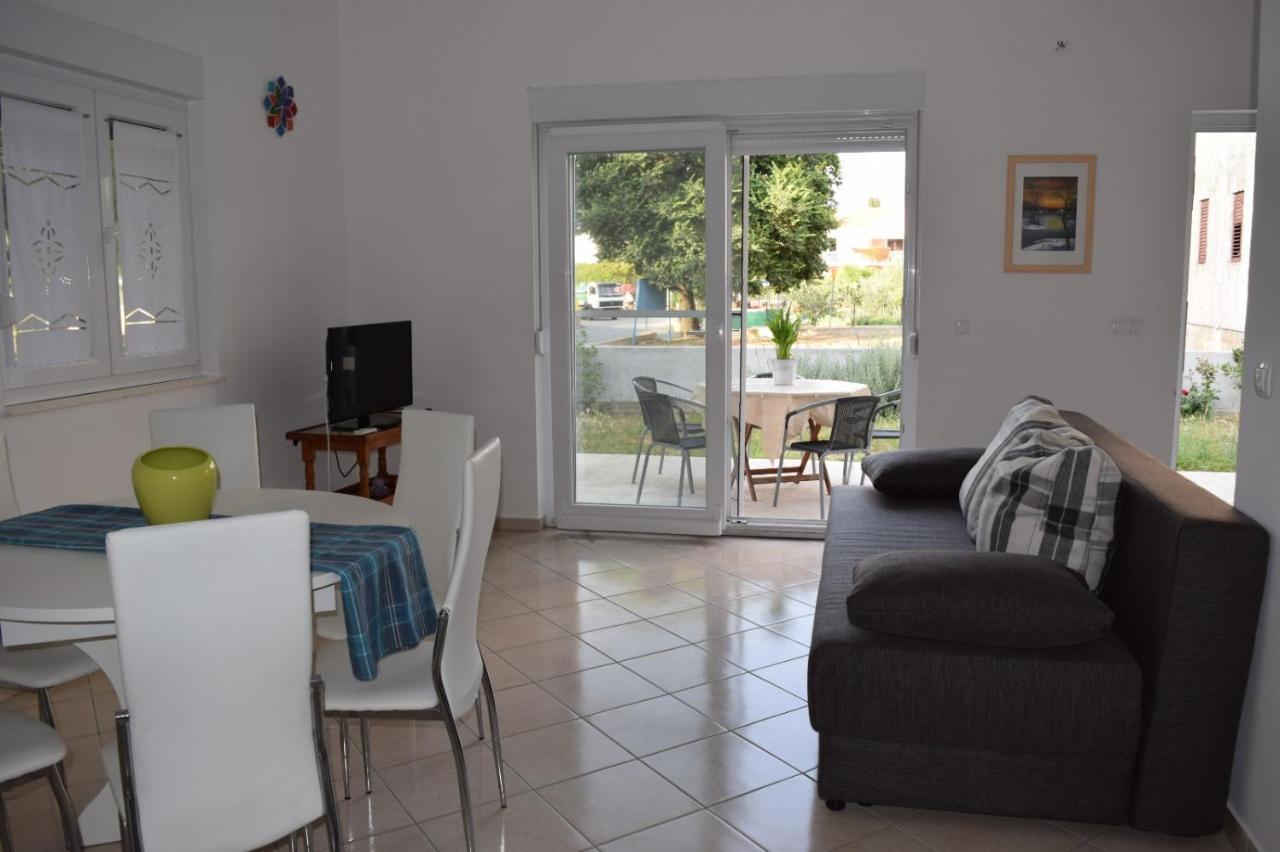 Apartman Julka Sukošan Exterior foto