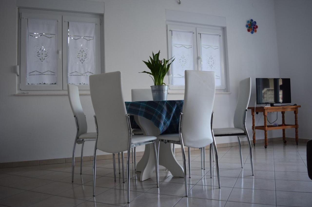 Apartman Julka Sukošan Exterior foto